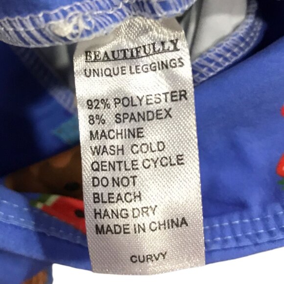 Beautifully Perwinkle Capri Style Leggings with Beach Dogs - Picture 3 of 3